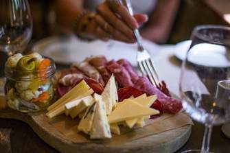 RCI Allure of the Seas Giovannis Quin Shrock 1.jpg.jpg